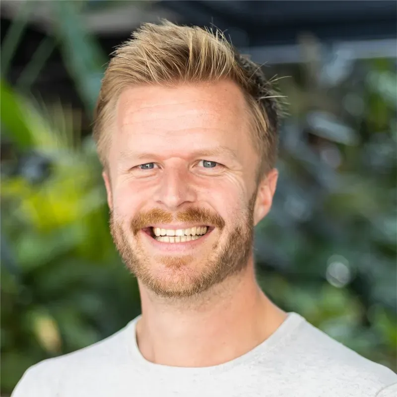 Portretfoto van Sander van Surksum